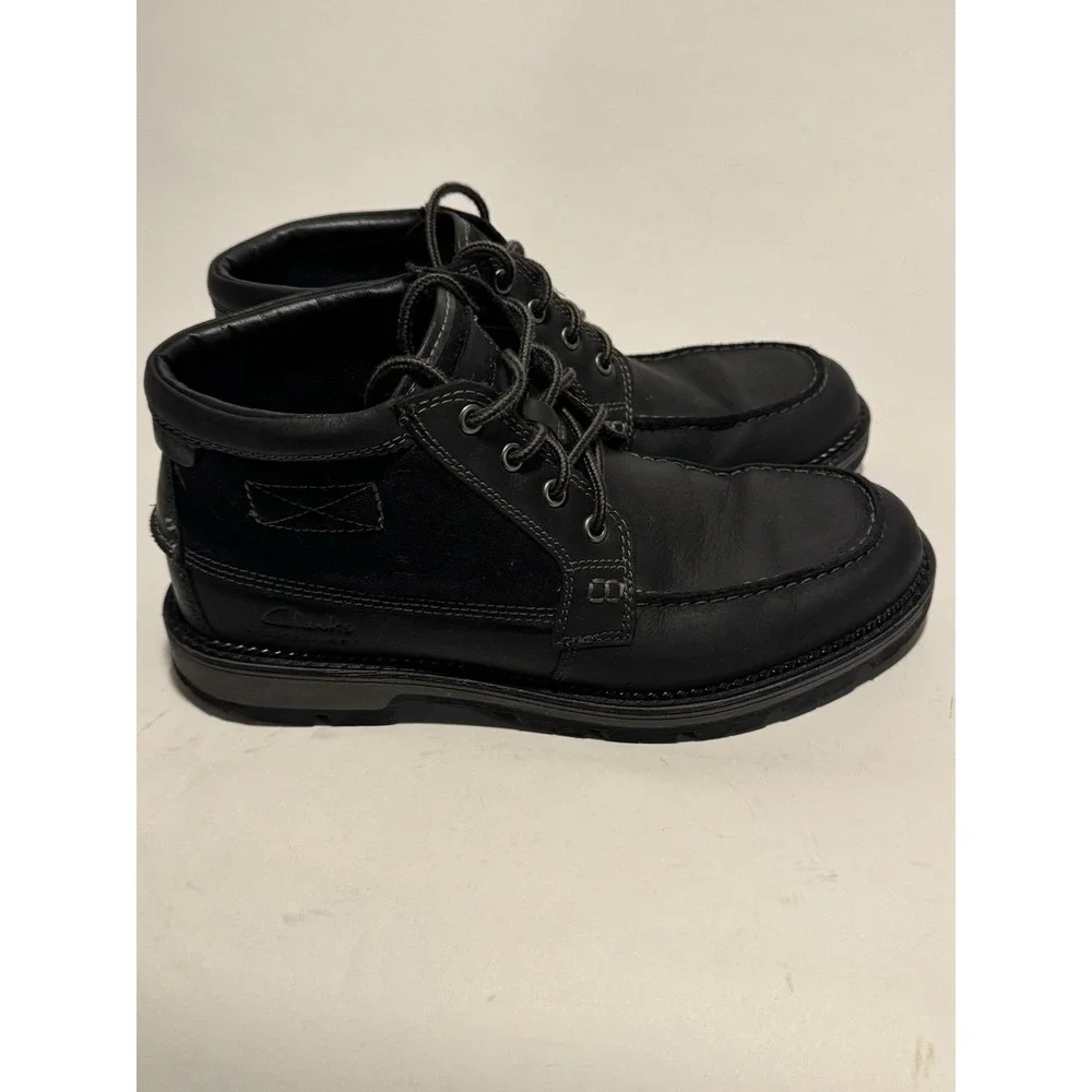 Clarks Maplewalk Moc Boot / Size 9.5 Mens US / Black / Leather